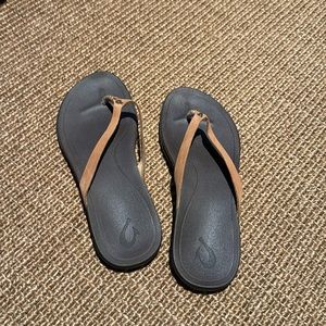 Olukai flip flops, size 9
